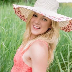 Meet your Posher, Chloe